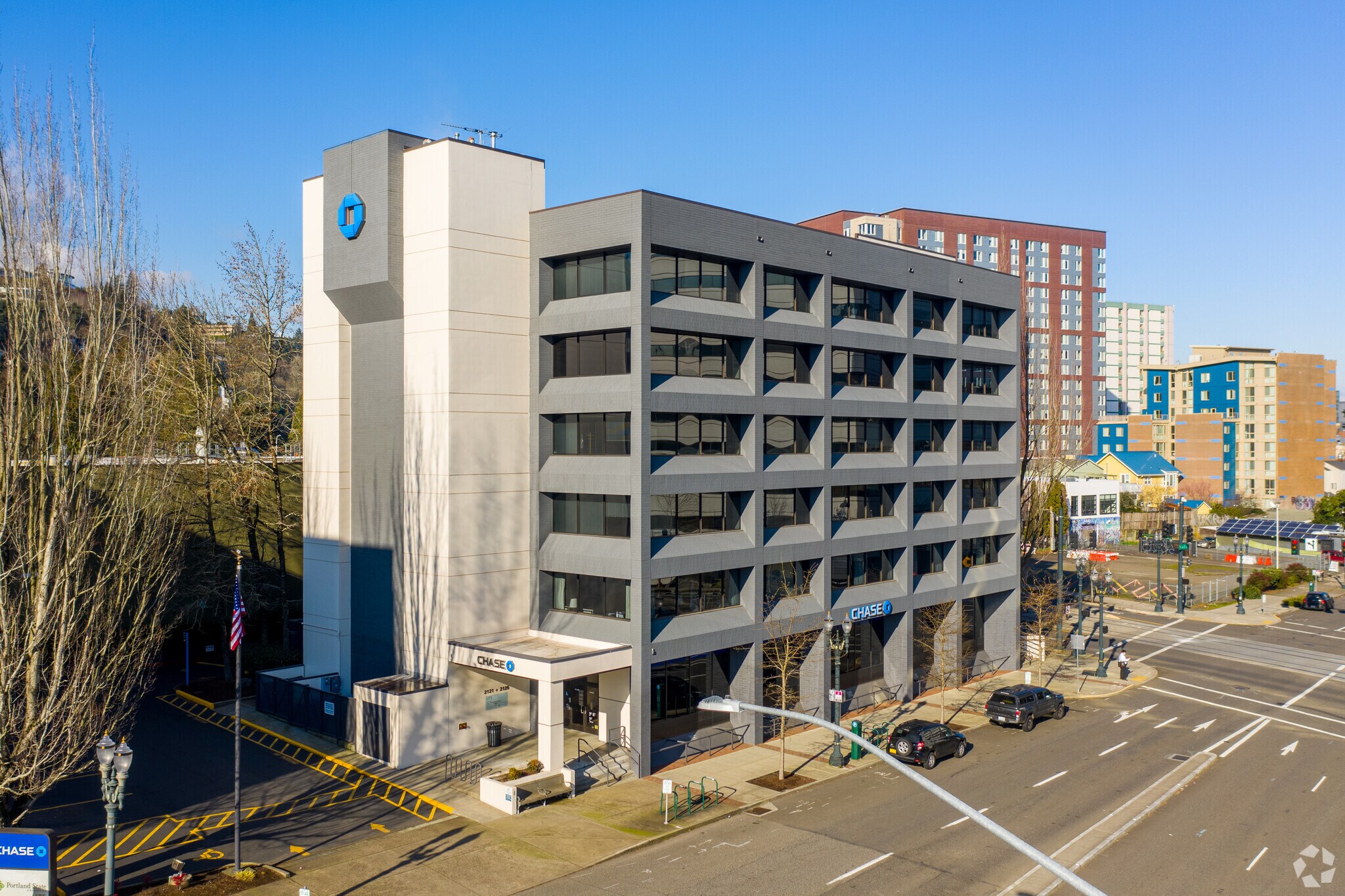 2121-2125 SW 4th Ave, Portland, OR for lease Building Photo- Image 1 of 9