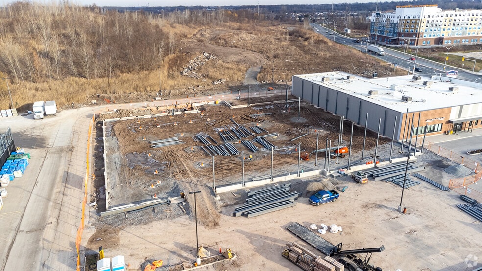 7835 Mcleod Rd, Niagara Falls, ON L2H 0G5