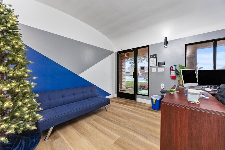 9831 Rosedale Hwy, Bakersfield, CA for sale - Building Photo - Image 3 of 42