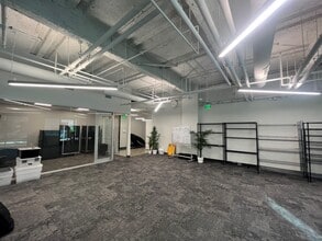 5700 Wilshire Blvd, Los Angeles, CA for lease Interior Photo- Image 2 of 8