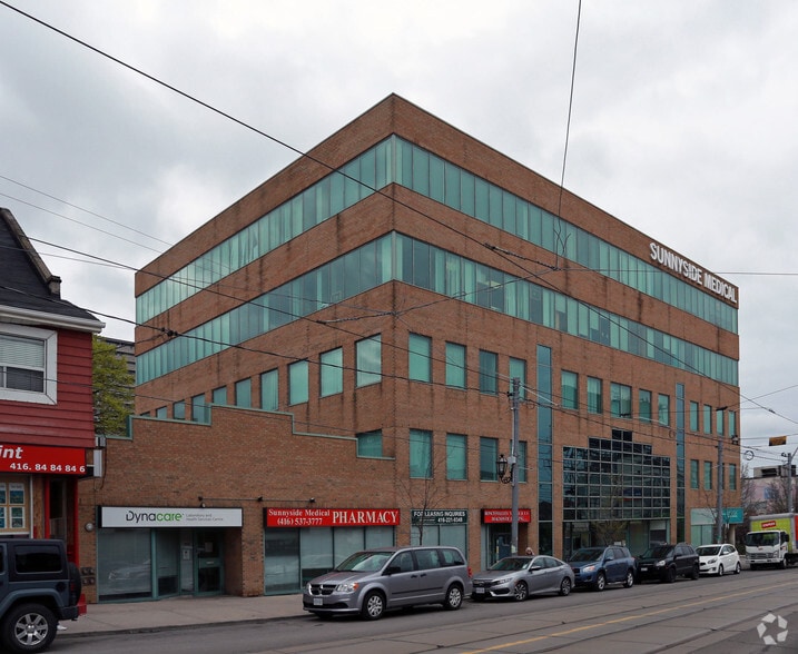 27 Roncesvalles Ave, Toronto, ON for lease - Building Photo - Image 3 of 8