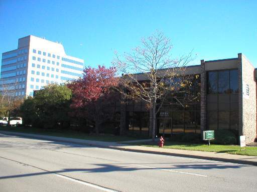 225 N Arlington Heights Rd, Elk Grove Village, IL for lease - Building Photo - Image 1 of 13