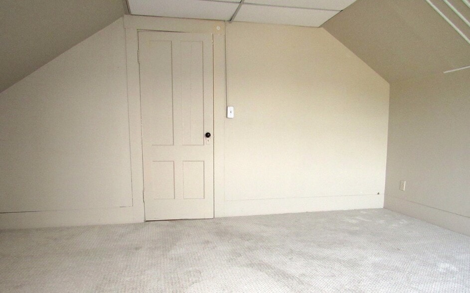 12 Lindell Ave, Leominster, MA for sale - Building Photo - Image 2 of 32