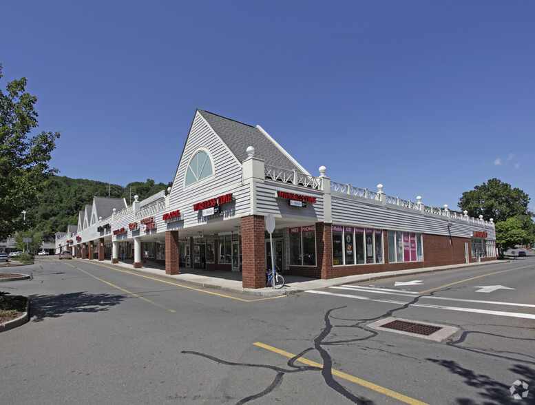 110-160 Amity Rd, New Haven, CT for lease - Building Photo - Image 2 of 2