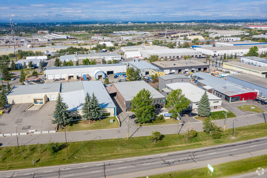 6413 35th St SE, Calgary, AB for sale - Aerial - Image 3 of 7