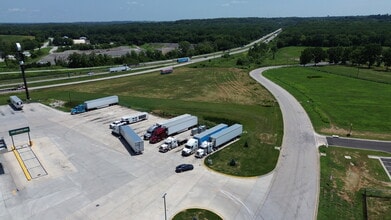 Hwy 371 & Tracy Dr, Tracy, MO - AERIAL map view - Image1
