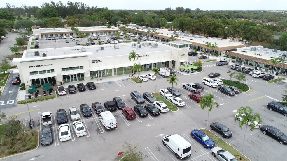 7305-7455 Miami Lakes Dr, Miami Lakes, FL for lease - Primary Photo - Image 1 of 1