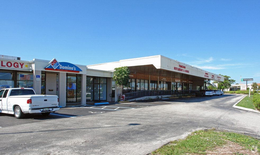 450 Northlake Blvd, Lake Park, FL for lease - Building Photo - Image 2 of 3