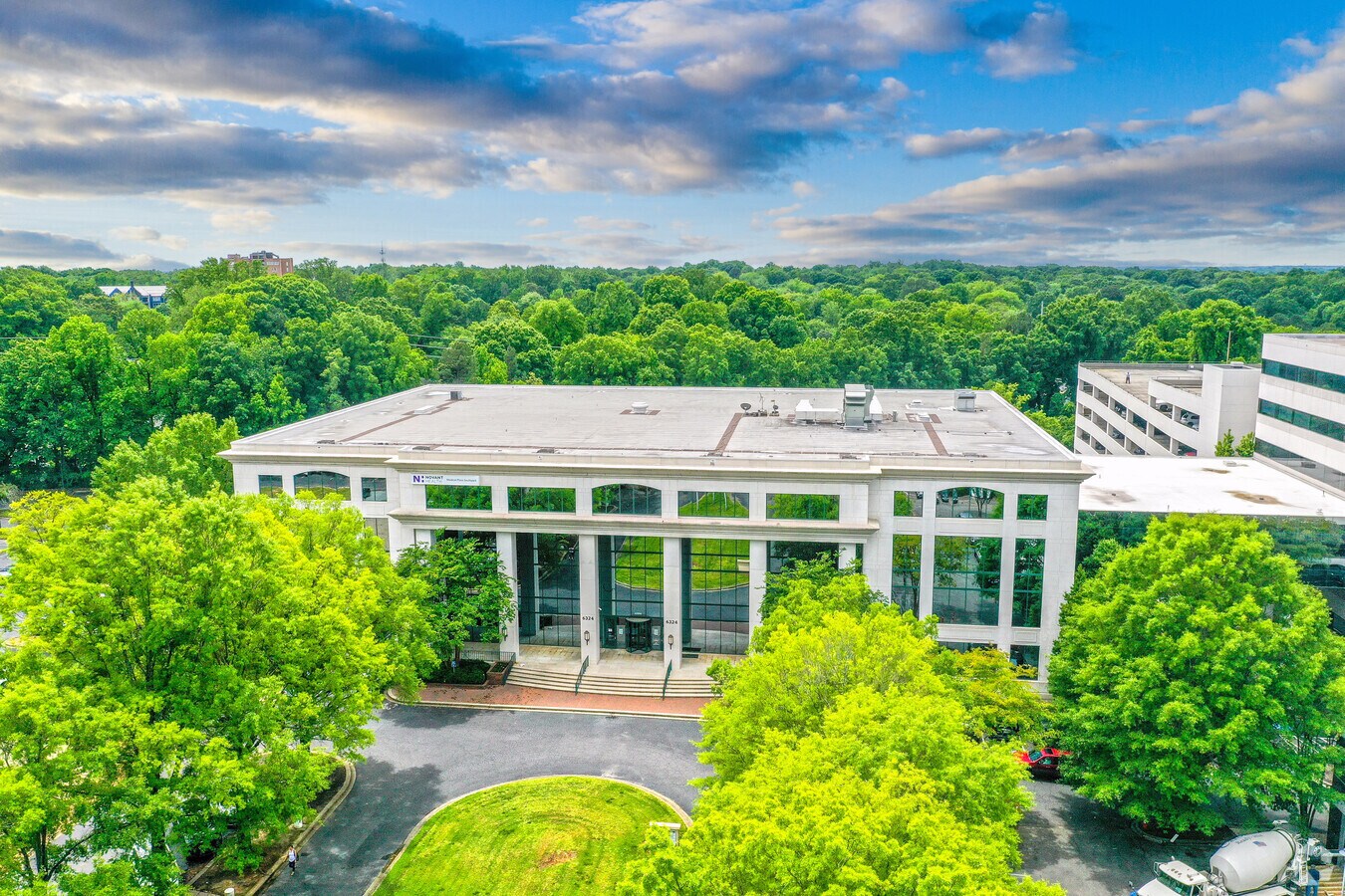 6324 Fairview Rd, Charlotte, NC 28210