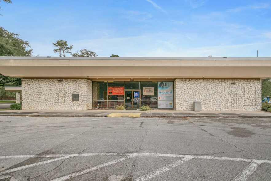6545 Normandy Blvd, Jacksonville, FL for lease - Building Photo - Image 3 of 30