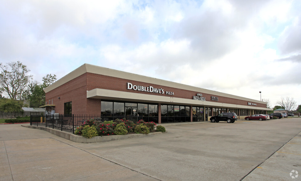 4500-4506 Highway 6, Sugar Land, TX for lease - Primary Photo - Image 1 of 33