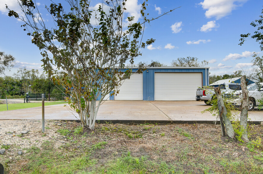 4603 23rd St, Dickinson, TX for sale - Building Photo - Image 1 of 17