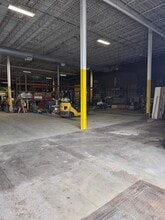 175 Jackson Ave N, Hopkins, MN for lease Interior Photo- Image 2 of 6