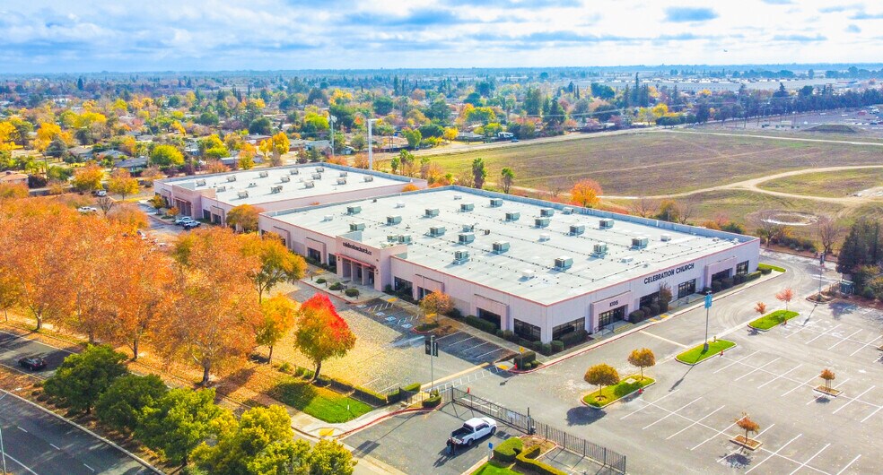 100 W Ashlan Ave, Clovis, CA 93612 Office for Sale