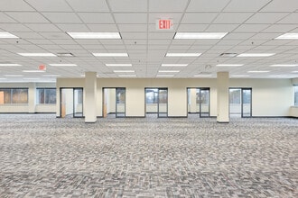 10701 W Research Dr, Wauwatosa, WI for lease Interior Photo- Image 2 of 10