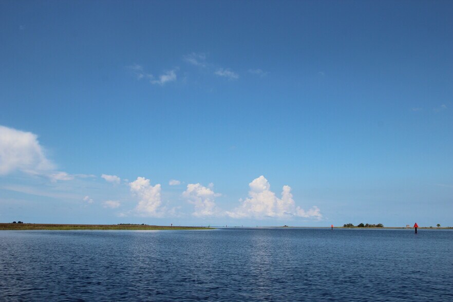 1 Beach Rd, Perry, FL for sale - Building Photo - Image 1 of 1