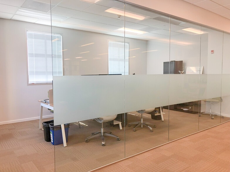 355 Alhambra Cir, Coral Gables, FL for lease - Interior Photo - Image 3 of 14