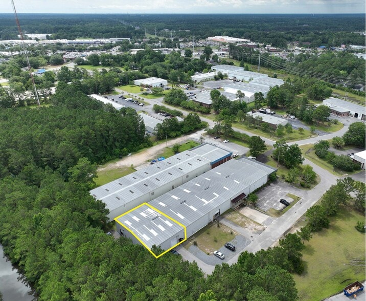 200 Varnfield Dr, Summerville, SC for lease - Building Photo - Image 1 of 9