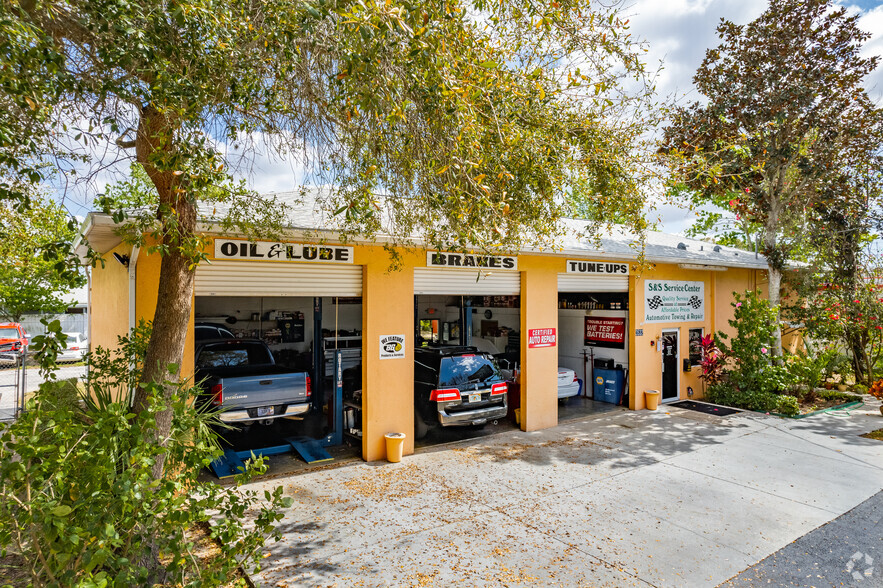 3532 Grand Blvd, New Port Richey, FL for sale - Building Photo - Image 1 of 1