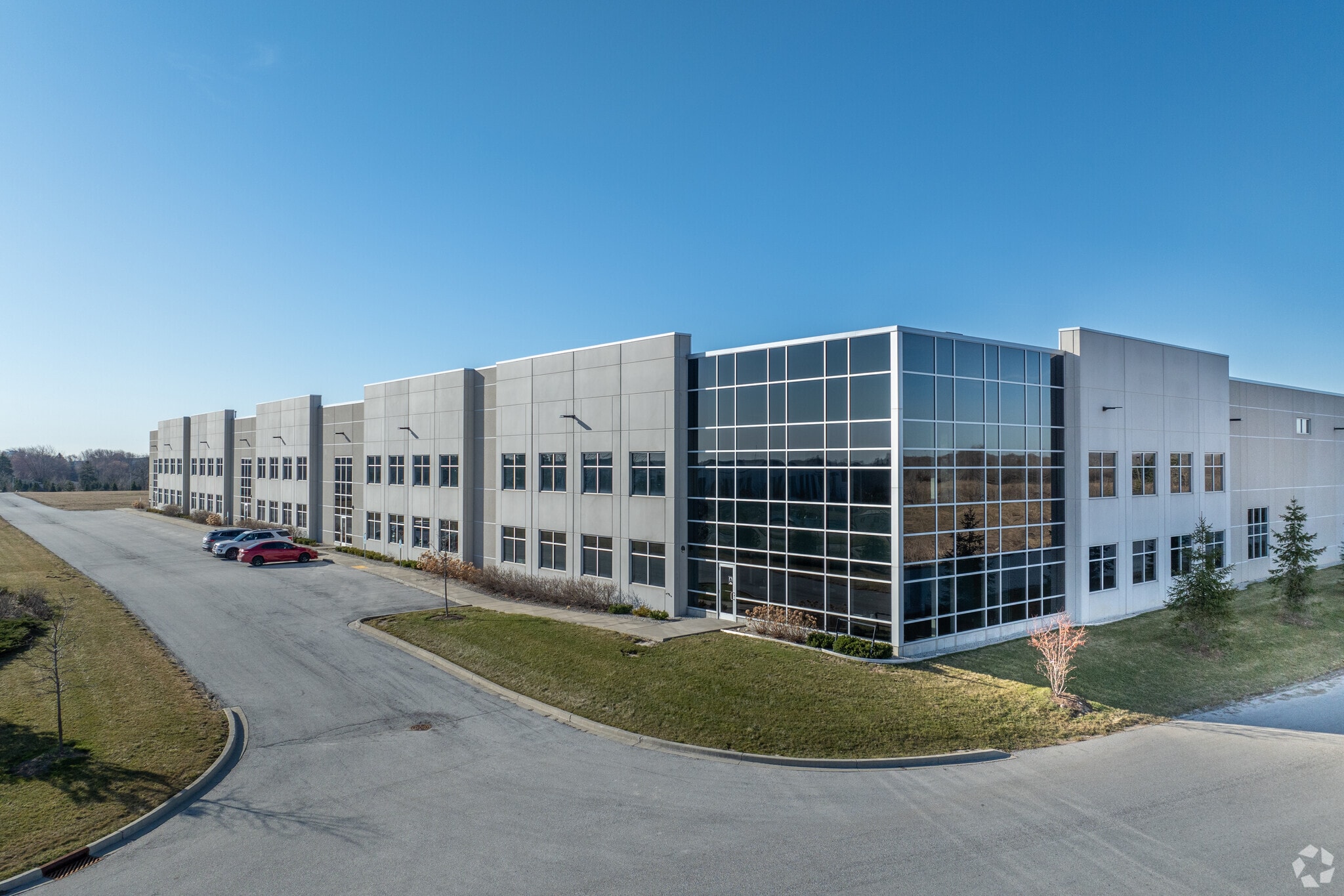 W130 N8675 Old Orchard Rd, Menomonee Falls, WI for lease Primary Photo- Image 1 of 6