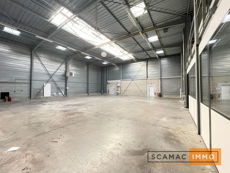 Flex in Chilly-Mazarin for lease - Building Photo - Image 3 of 13