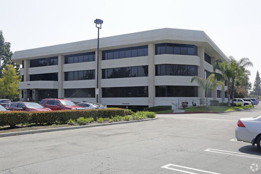 17315 Studebaker Rd, Cerritos, CA 90703 Avanti Business Center