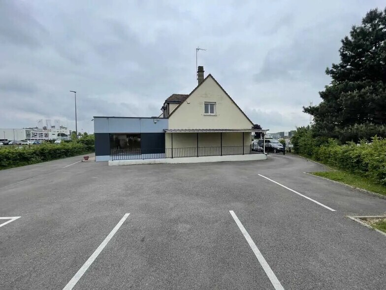 Flex in Beauvais for lease - Building Photo - Image 2 of 5