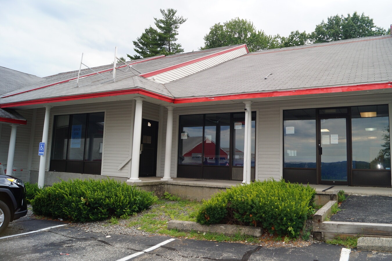 295 Daniel ster Hwy, Nashua, NH 03060
