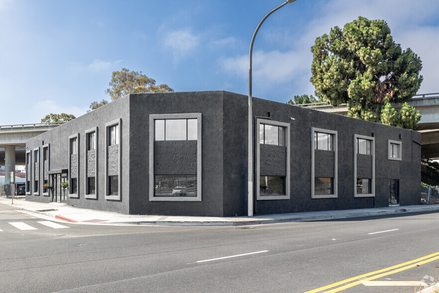 11520 Jefferson Blvd, Culver City, CA for lease - Building Photo - Image 1 of 17