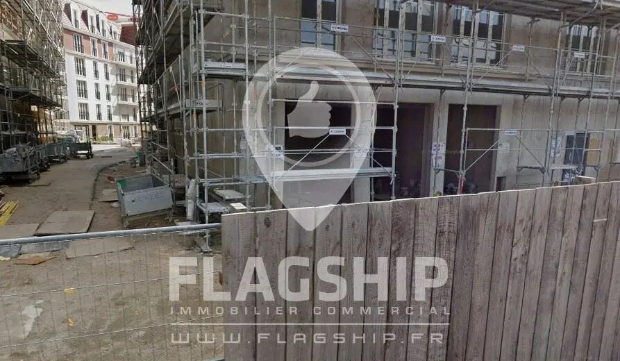 Retail in Chelles for sale - Construction Photo - Image 1 of 1