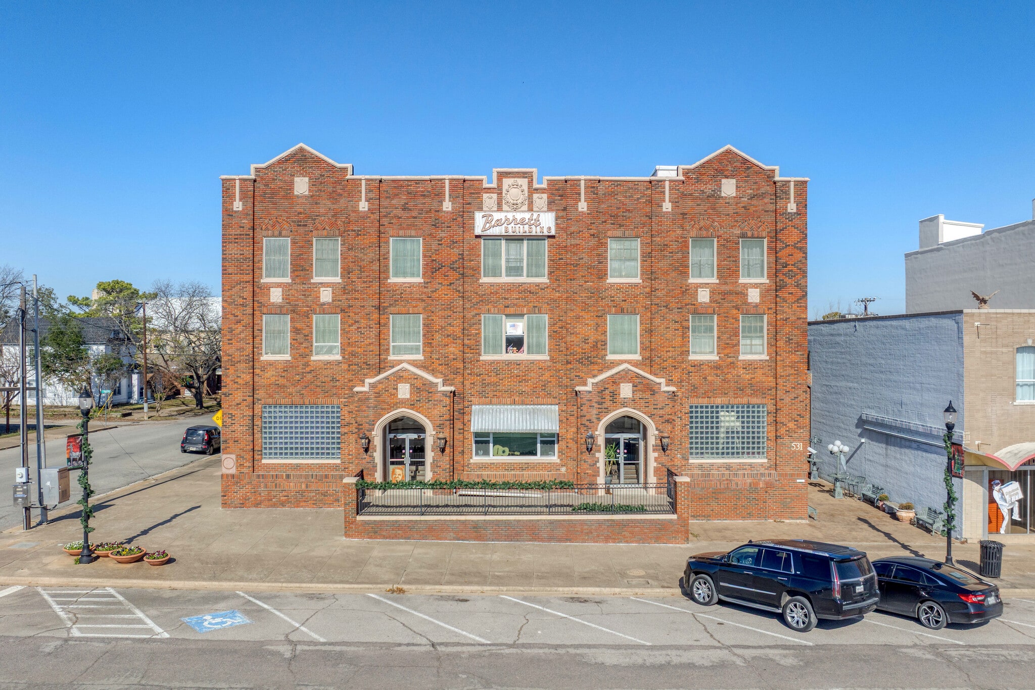 531 W Main St, Denison, TX for sale Building Photo- Image 1 of 82