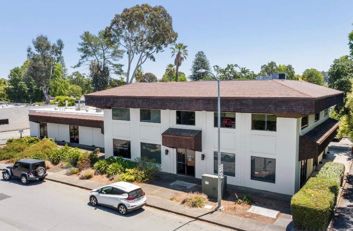 4 Commercial Blvd, Novato, CA for lease Primary Photo- Image 1 of 34