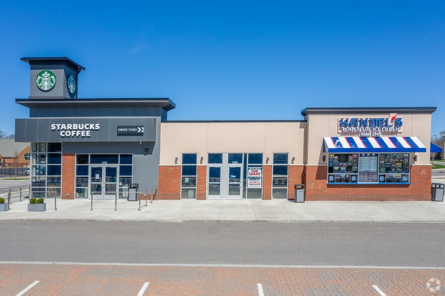 1203-1207 E Market St, Akron, OH for lease - Building Photo - Image 2 of 3