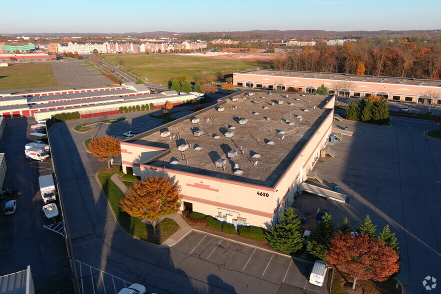 4650 Wedgewood Blvd, Frederick, MD for lease - Building Photo - Image 1 of 5