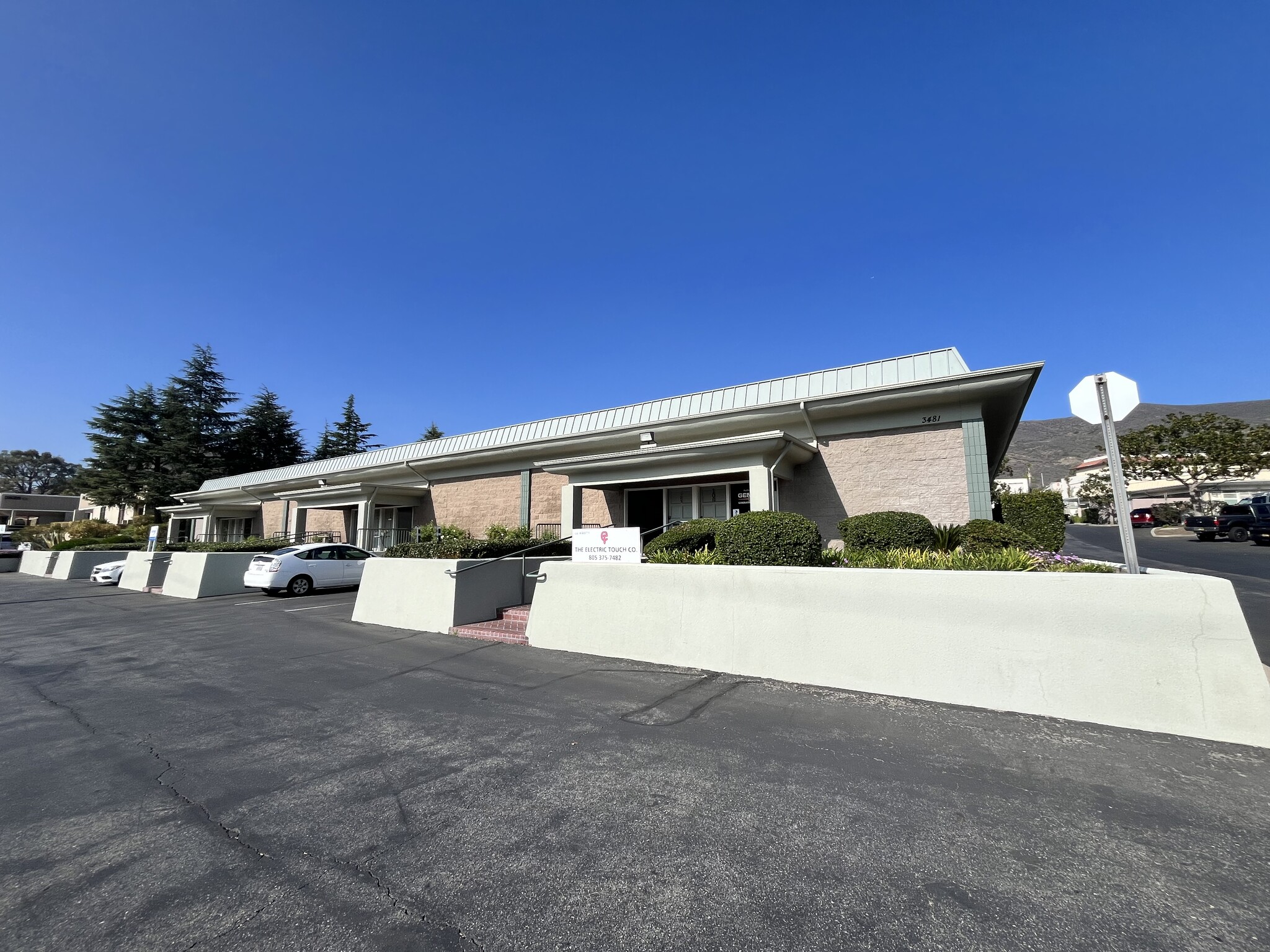 3481 Old Conejo Rd, Newbury Park, CA for lease Building Photo- Image 1 of 12