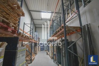 Flex in Aix-en-Provence for lease Interior Photo- Image 2 of 4