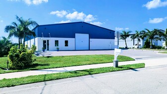 2328 72nd Dr E, Sarasota FL - Warehouse