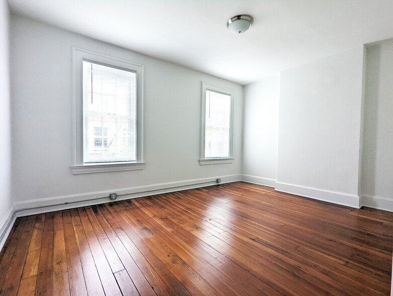 1117 Broadway St, Cincinnati, OH for lease - Interior Photo - Image 3 of 5