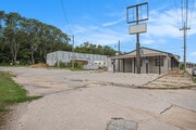 6500 Railroad Ave, Omaha NE - Pub