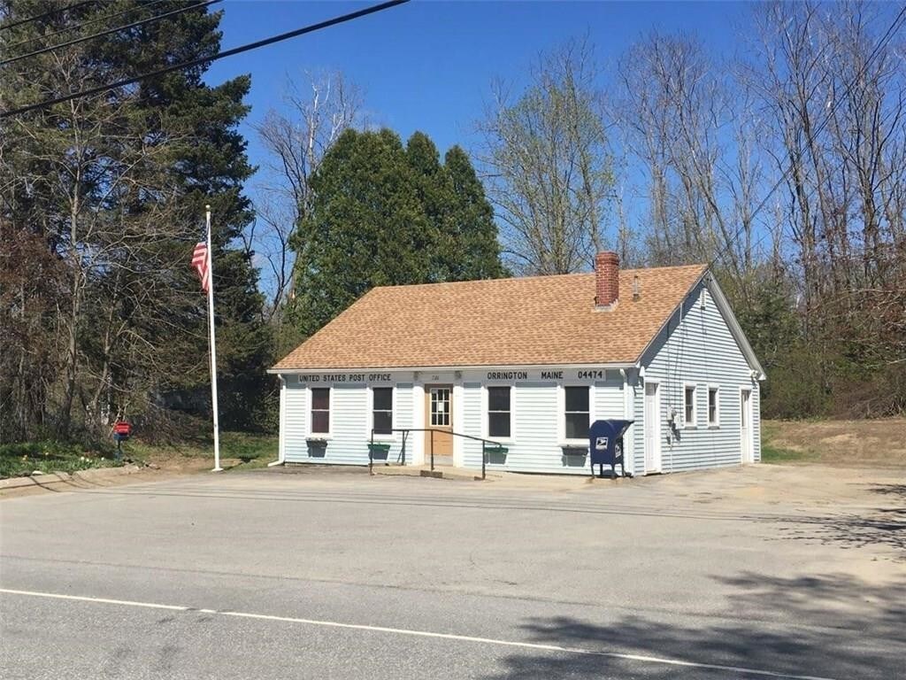 726 River Rd, Orrington, ME 04474