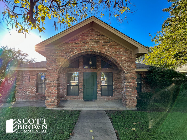 1005 N Elm St, Denton, TX for sale - Building Photo - Image 1 of 15