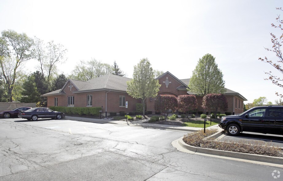 6853-6857 S Kingery Hwy, Willowbrook, IL for sale - Primary Photo - Image 1 of 1