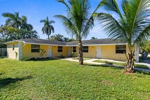 4610 Hairland Dr, West Palm Beach - Triplex Property