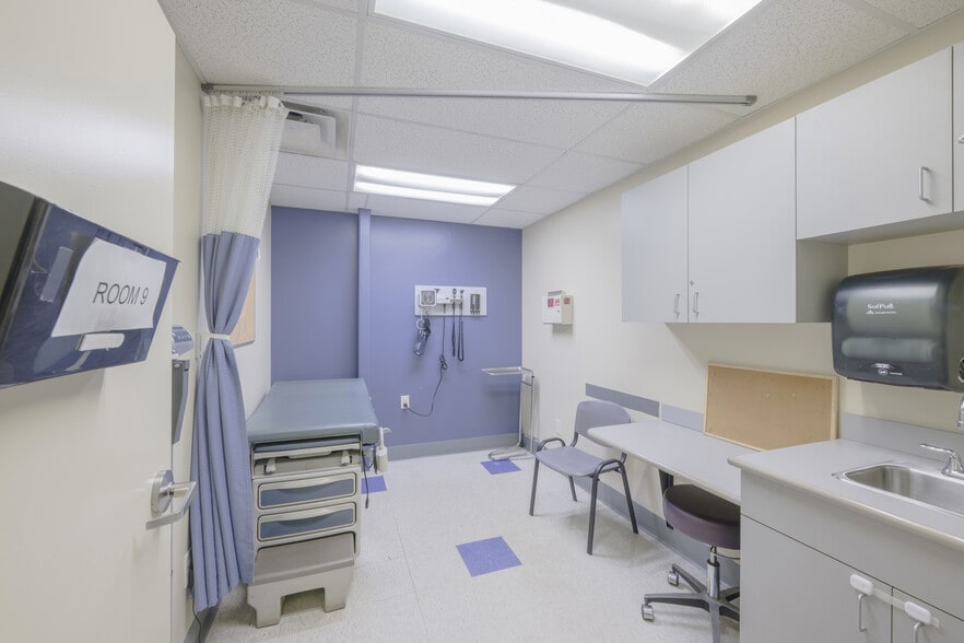 100 Curtis St, Providence, RI for sale - Interior Photo - Image 3 of 19