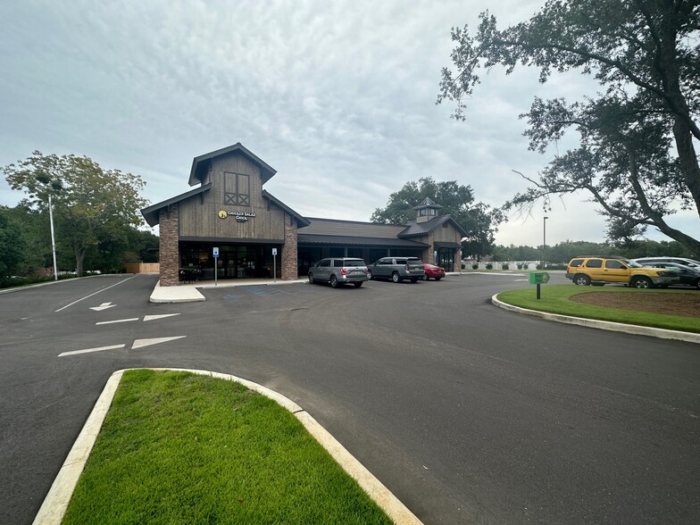 19690 Greeno Rd, Fairhope, AL for lease - Building Photo - Image 1 of 7