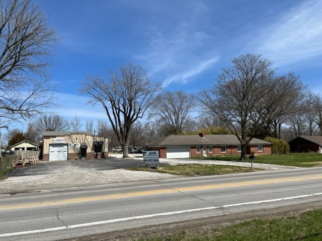 2004-2006 W Main St, Greenwood, MO for sale Building Photo- Image 1 of 1