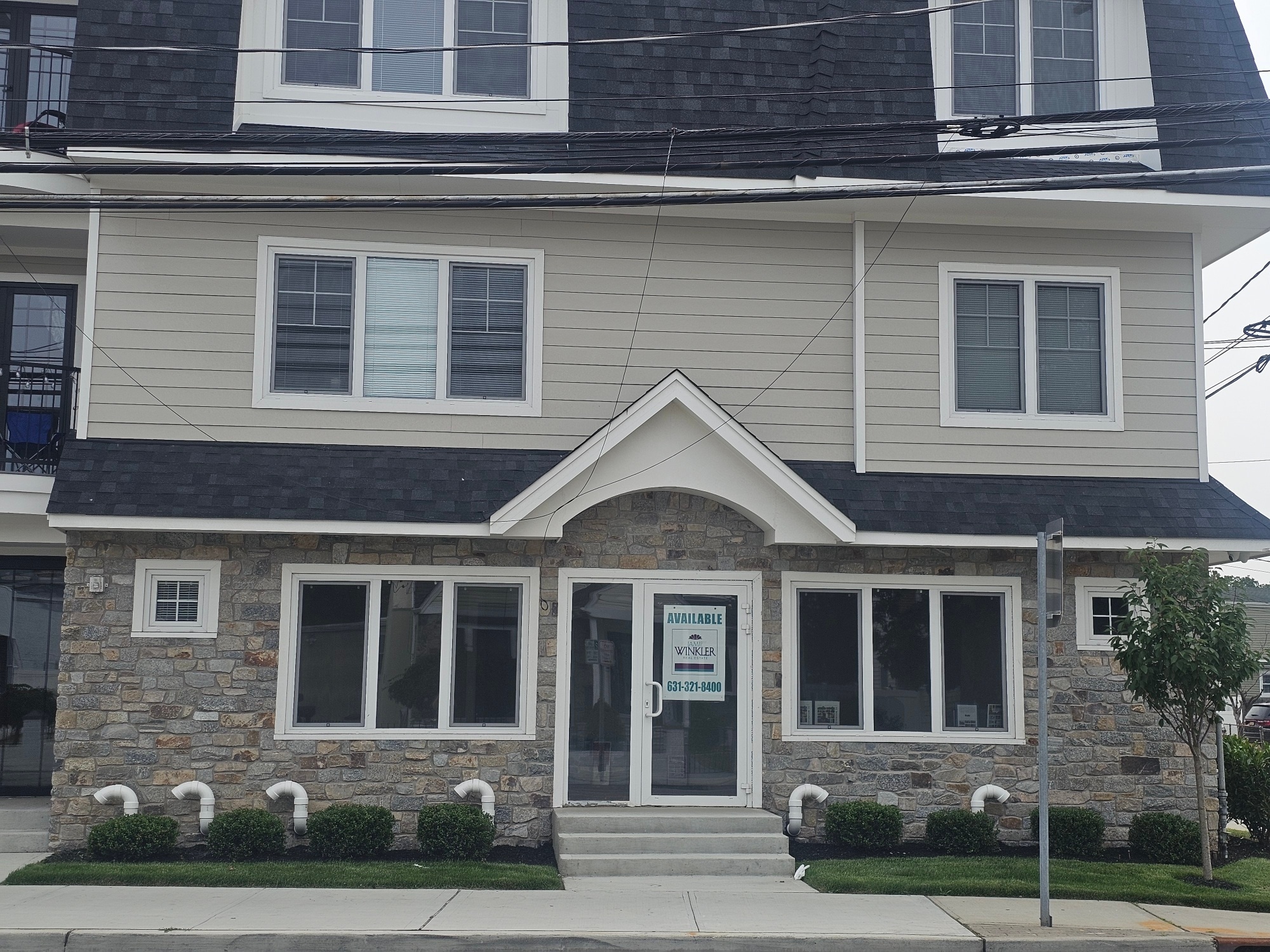 400 Oak St, Copiague, NY for lease Interior Photo- Image 1 of 13