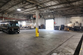 49-10 27th St, Long Island City, NY for lease Interior Photo- Image 2 of 11