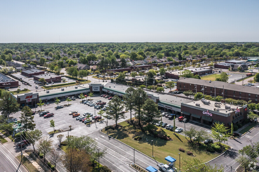 1740 N Germantown Pky, Cordova, TN for lease - Building Photo - Image 1 of 2