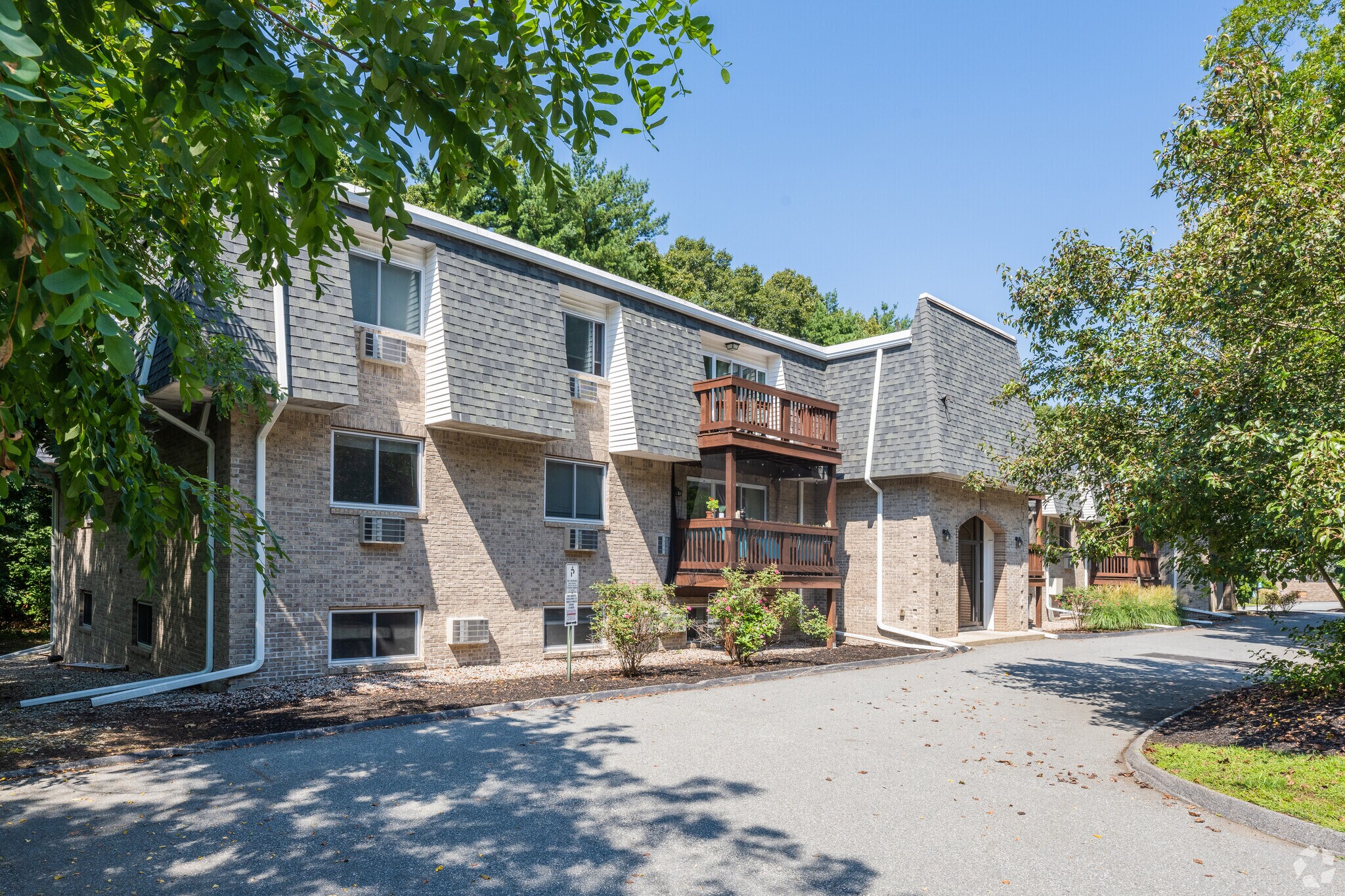 383-435 Oaklawn Ave, Cranston, RI for sale Building Photo- Image 1 of 1